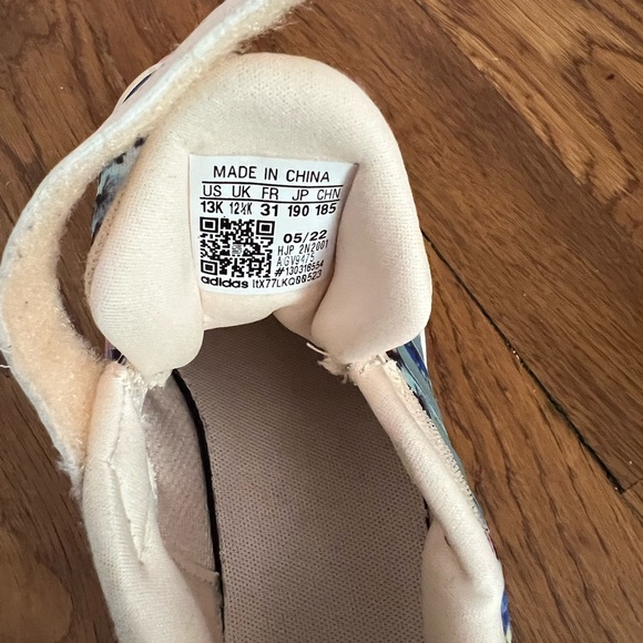 Adidas sneakers - Picture 5 of 5